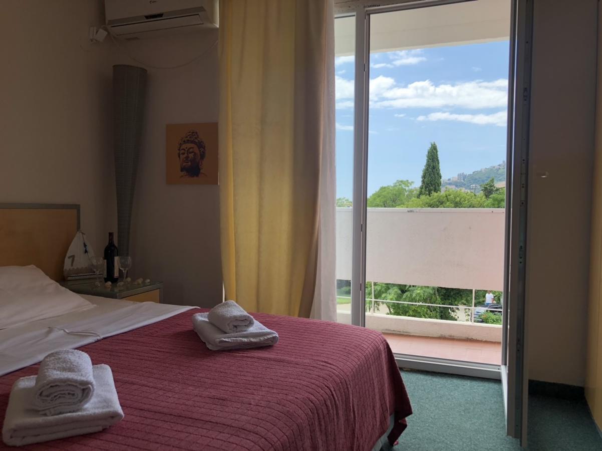 Hotel Bip Будва Экстерьер фото